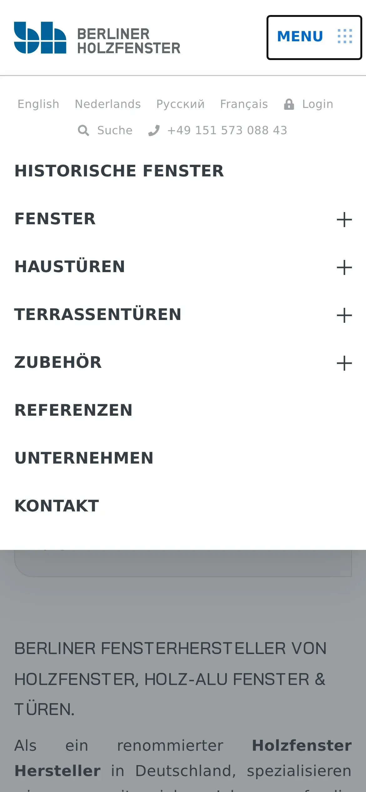 Otwarte menu na telefonie: języki, wyszukiwarka, numer działu handlowego i grupy Historische Fenster, Fenster, Haustüren, Terrassentüren i Zubehör z rozwijanymi podmenu