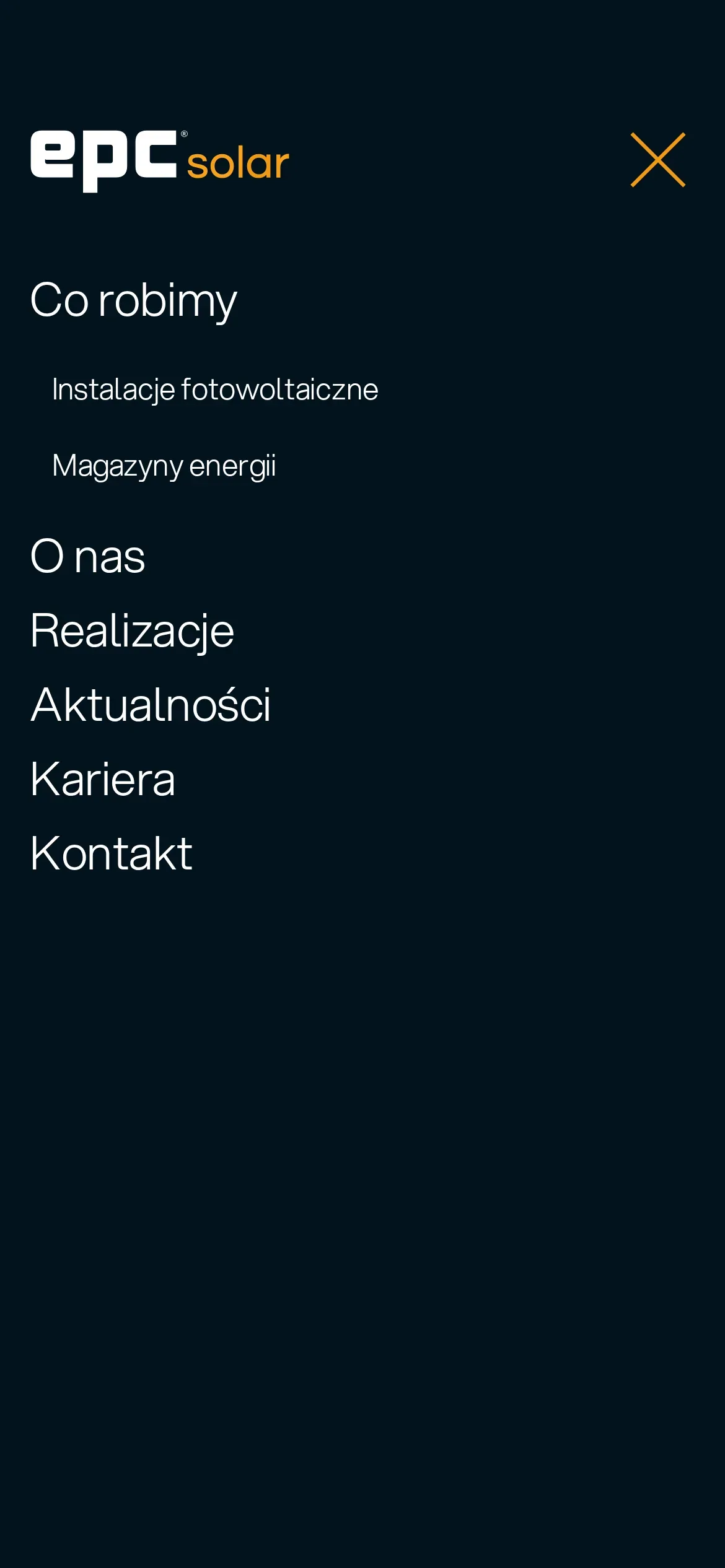 Otwarte menu EPC Solar na telefonie: rozwinięte „Co robimy” z instalacjami fotowoltaicznymi i magazynami energii oraz pozycje O nas, Realizacje, Aktualności, Kariera i Kontakt