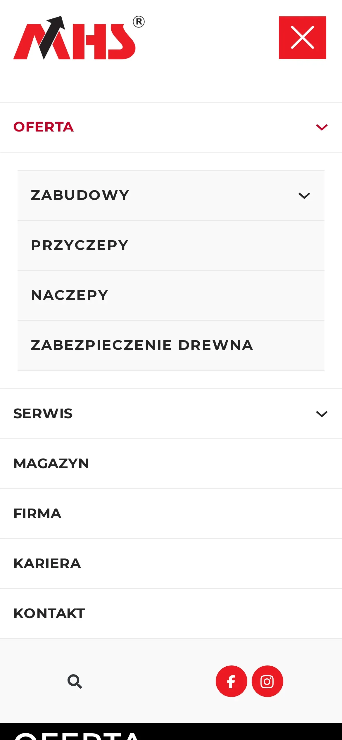 Otwarte menu MHS na telefonie: rozwinięta „Oferta” z zabudowami, przyczepami, naczepami i zabezpieczeniem drewna, poniżej serwis, magazyn, firma, kariera i kontakt