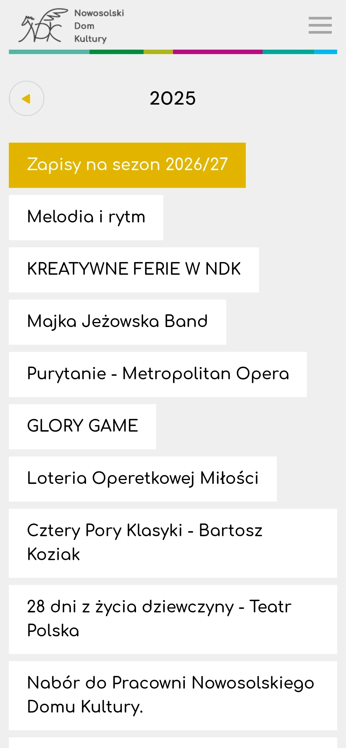 Aktualności na telefonie: rok ze strzałką i lista tytułów od „Zapisy na sezon 2026/27” przez koncerty po spektakle Teatru Polska