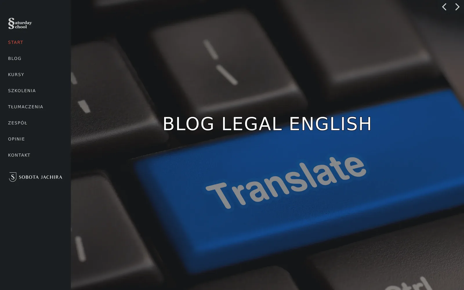 Poprzednia strona Saturday School (archive.org): menu w ciemnym pasku bocznym i pełnoekranowy slajd „Blog Legal English” na zdjęciu klawiatury z klawiszem Translate